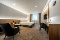 Ulsan City Hotel Hotels near Taehwagang Station