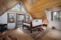 🐻FamilyCabin🍿TheaterRoom🎱GameRoom🔋EVCharger 🐶PetFriendly