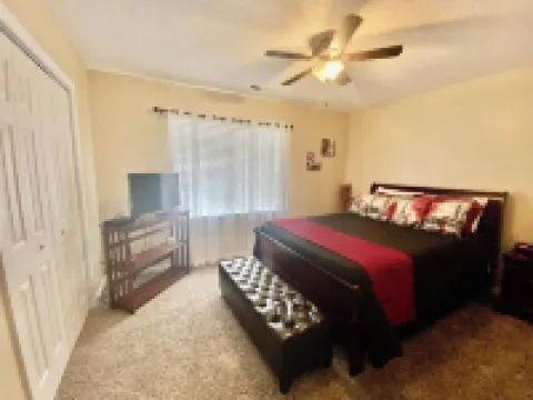 The Get-Away-Spot| Cozy & Spacious| Close to base