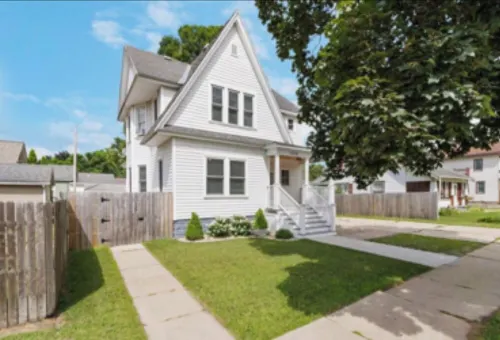 Vintage Home in Portage, WI