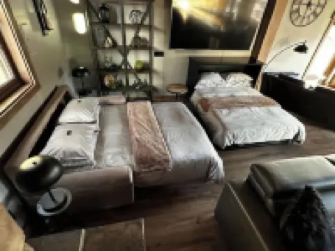 Colorado Luxury Retreat-Mountain View & Hot Tub