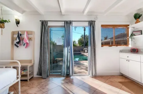 Luxury Tropical Modern Pool Estate/NO PARTIES 산베르날디노 호텔