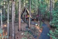 3 Mi to Calaveras Big Trees: Cabin w/ Fire Pit! - 3-stjärniga