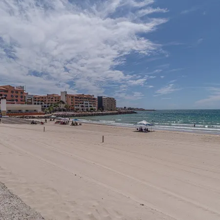 Las Gaviotas 436 Mid-Century Ocean View Apartment