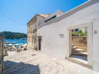Apartments Villa Royale - Studio Apartment with Sea View - 2-Star