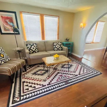 1 Hour to Big Bend National Park and 30 Minutes to Marfa