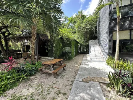 巴卡拉爾城市酒店