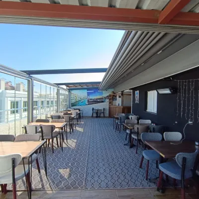 Oz Istanbul Apart Otel Hotels near Kent Meydanı