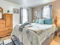 Walk to Adrian College: Family Home in Michigan Hotels in Adrian