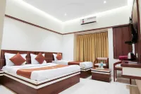 Hotel Laxmibai Palace- Only 300 Miter from Sai Baba Temple!!!! - 2-Star