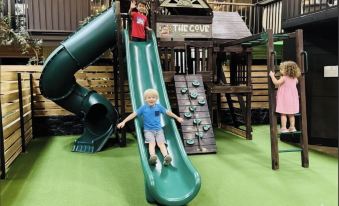 Cactus Cove Inn and Suites