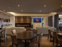 Hôtel & Suites Normandin Québec Hotels near Les Rivières