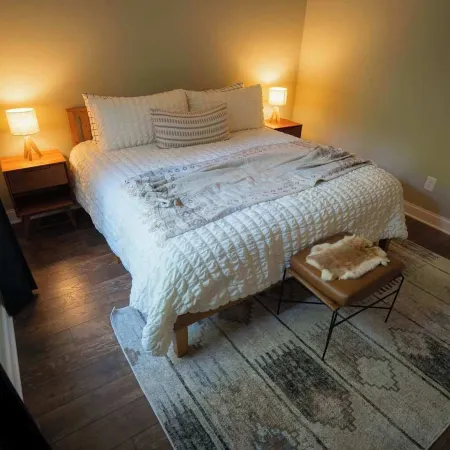 Modern 2 BD cabin with hot tub & Games & Central Loc Hotels in Hocking County