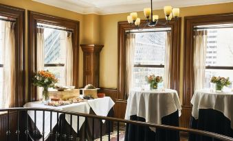 Kimpton HOTEL VINTAGE SEATTLE by IHG