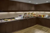 Residence Inn Burlington Colchester - Desayuno