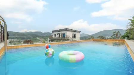 Gapyeong Pinetree Kids Pool Villa Отели рядом с достопримечательностью «Garden of Morning Calm»