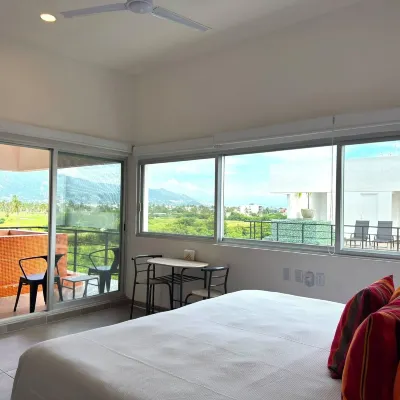 Papaya Condo Acapulco Diamante - Adults Only Hotels near Acapulco Diamante
