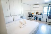 Downtown Hotel