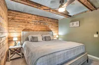 Secluded Table Rock Lake/Branson Cabin w/ Hot Tub! - Pet friendly