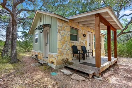 Enchanting Cabin with Private Patio and Charcoal Grill - Cozy Retreat