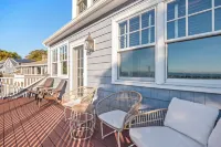 Magnificent Ocean View; Walk to beaches and town Hotels in Swampscott