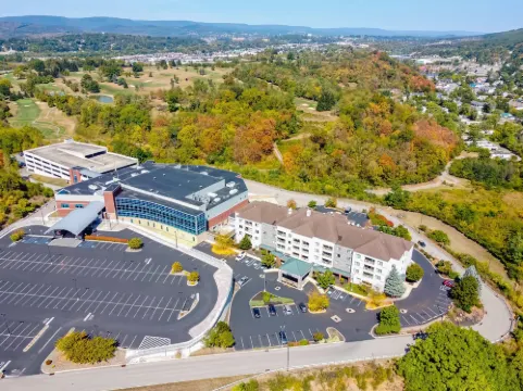 Country Inn & Suites by Radisson, Convention Center Hotels in Blair County