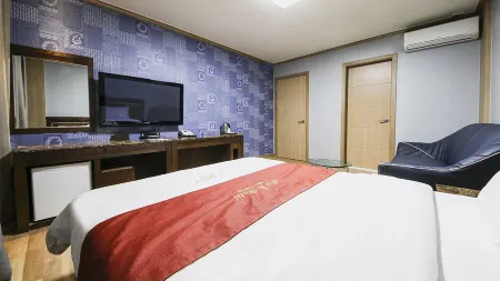 Ace Family Hotel