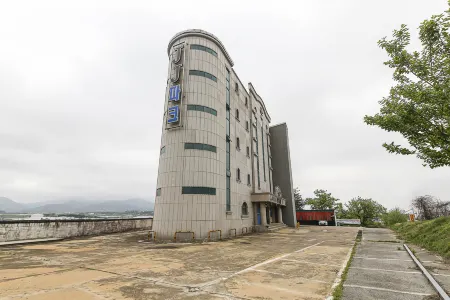 Nonsan JJ Park Отели рядом с достопримечательностью «Sunshine Land»