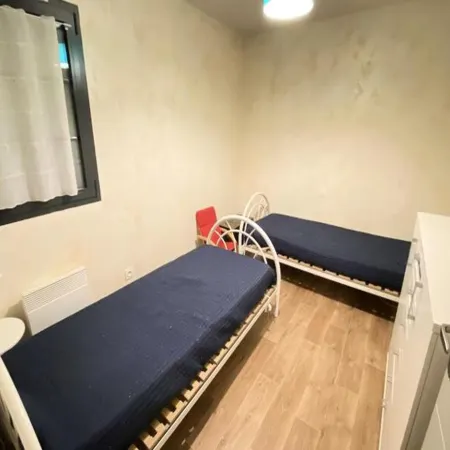 3 Rooms for 4 People