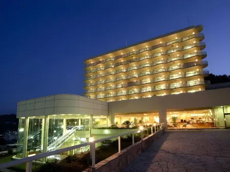 Ito Hotel Juraku Отели рядом со станцией JR Usami Station