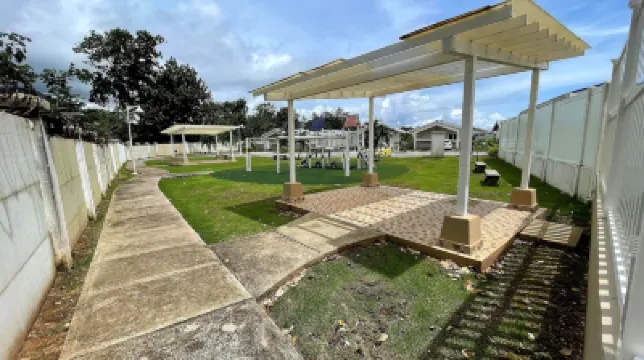 多拉達海灘帶私人入口的房間 + 小廚房和浴室 鄰近美洲大橋的酒店