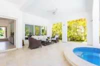 Villa Buganvilla 252 - 4BR Pool Jacuzzi Golf - Huvilat