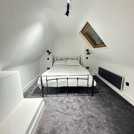 Dippen Hall Apartment - Minutes from London Gatwick