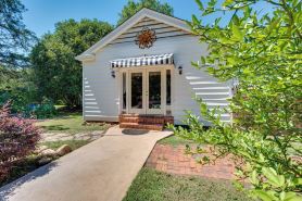 Pet-Friendly Fort Valley Home w/ Private Pool