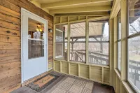 Reteat on 45 Acres! Spacious Family Apt in Lebanon