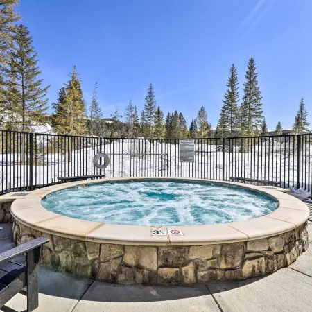 Modern Winter Park Condo w/ Community Hot Tub!