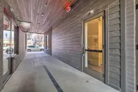 Downtown Traverse City Condo 32 Mi to Ski Slopes! - Pet friendly
