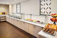 Wyndham Atlanta Perimeter - breakfast