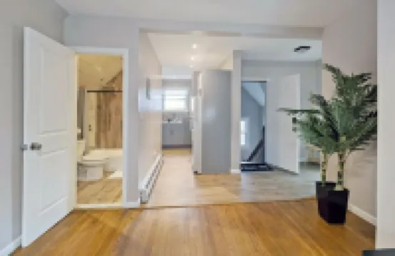 Modern 2BR Near NYC With Free Parking Workspace