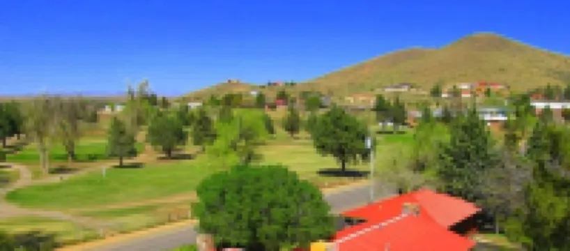 Prairie's Cottage at Sage Guesthouse formerly the 19th Hole