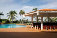 Hotel Katuxlan - piscine