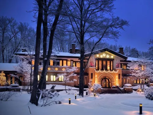 Hotel la Neige Higashikan