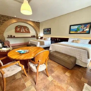 Atrium Hotel Quinta de Pedras Hotels near Castle Fortress