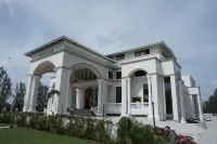 The Heritage Convention Hall and Rooms - 2-Star