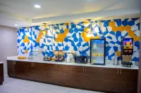 La Quinta Inn & Suites by Wyndham Fayetteville I-95 - sarapan