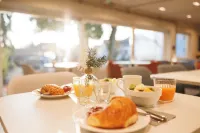 Kurpark Suites - breakfast