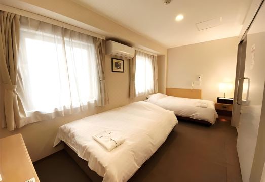 사가 이다이마에 그린 호텔 내부