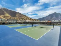 Wind Farm Estates by CDH G102 Hotels in Mapleton