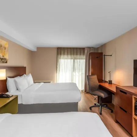 Comfort Inn South Shore Отели рядом с достопримечательностью «Улица Шербрук»
