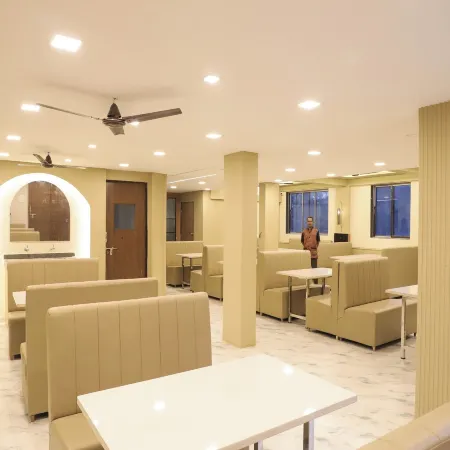 Hotel Devanshri Rooms & Restaurant
